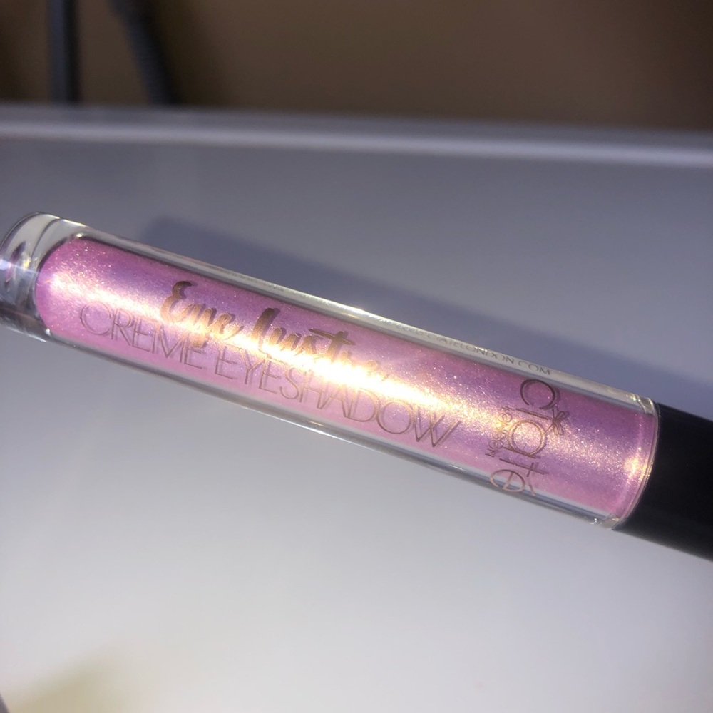 Creme eyeshadow - Picture 3 of 3